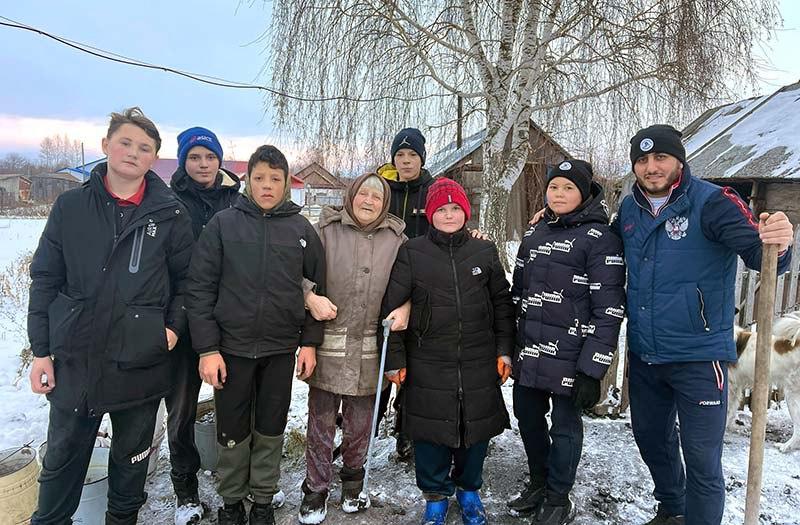 «Движения Первых» помогли одиноко проживающей пенсионерке из с. Советское.