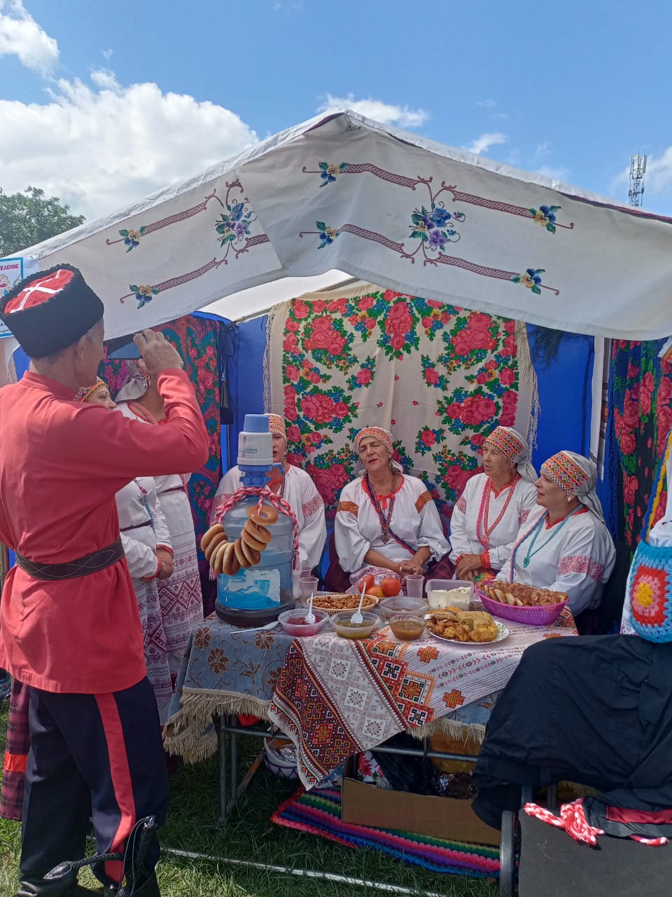 В с.Новотырышкино Смоленского района состоялся фестиваль русских народных игр «Сохраняя традиции».